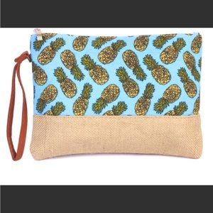 Pineapple Print Wristlet